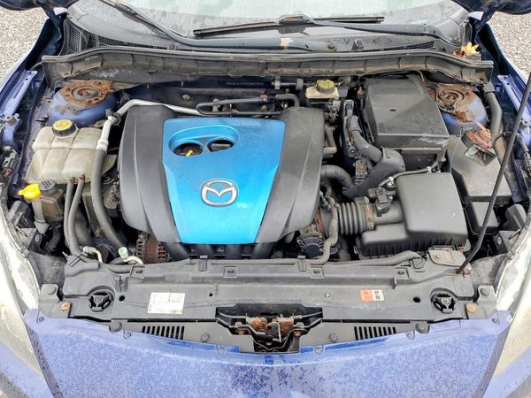 2012 MAZDA 3 Touring/GS — Engine bay