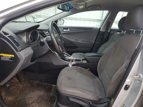 2013 HYUNDAI SONATA GLS/ GLS Popular — DENT