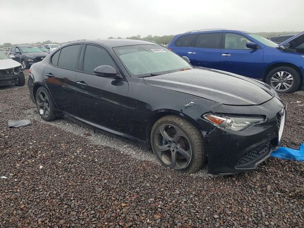2018 ALFA ROMEO GIULIA AWD — Passenger 3/4