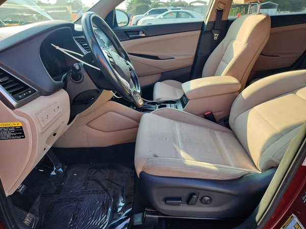 2017 HYUNDAI TUCSON — DENT