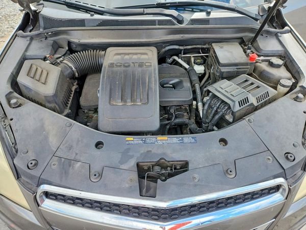 2012 CHEVROLET EQUINOX 1LT — Engine bay