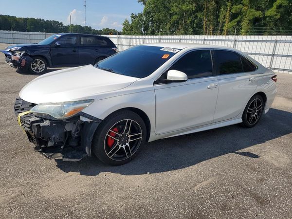2017 TOYOTA CAMRY — DSFA — Front 3/4
