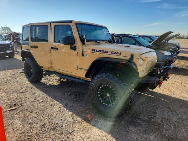 2014 JEEP WRANGLER Rubicon — Passenger 3/4