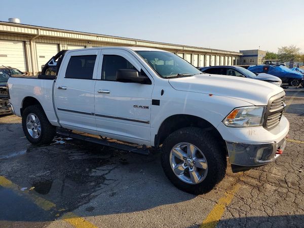 2015 RAM 1500 SLT — Passenger 3/4