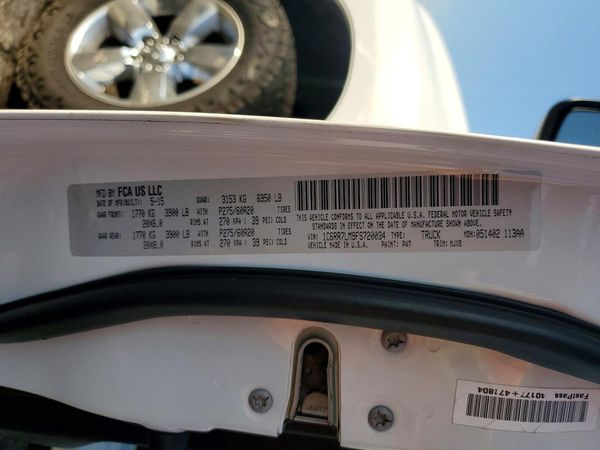 2015 RAM 1500 SLT — VINS