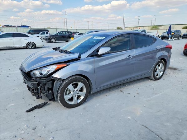 2013 HYUNDAI ELANTRA — Front 3/4