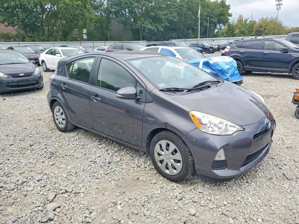 2014 TOYOTA PRIUS