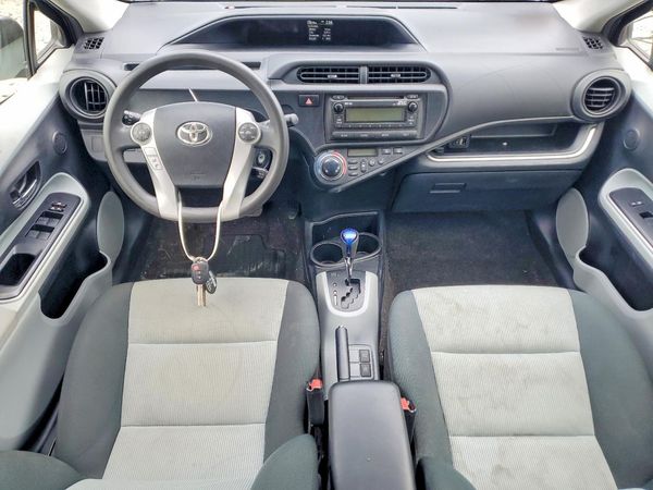 2014 TOYOTA PRIUS