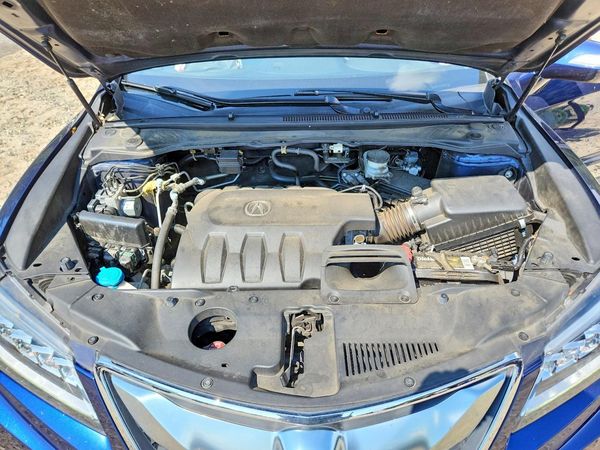 2018 ACURA RDX Advance Package — Engine bay