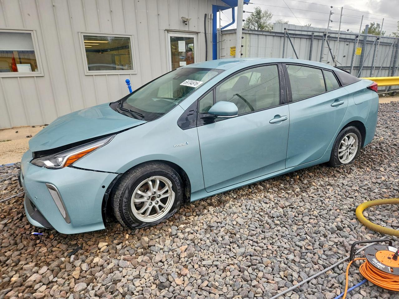 2019 TOYOTA PRIUS LE/XLE — Front 3/4