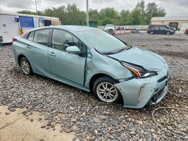 2019 TOYOTA PRIUS LE/XLE — Passenger 3/4