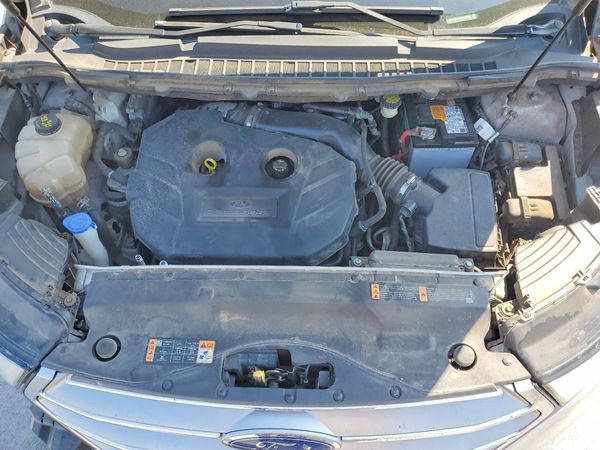 2017 FORD EDGE — Engine bay