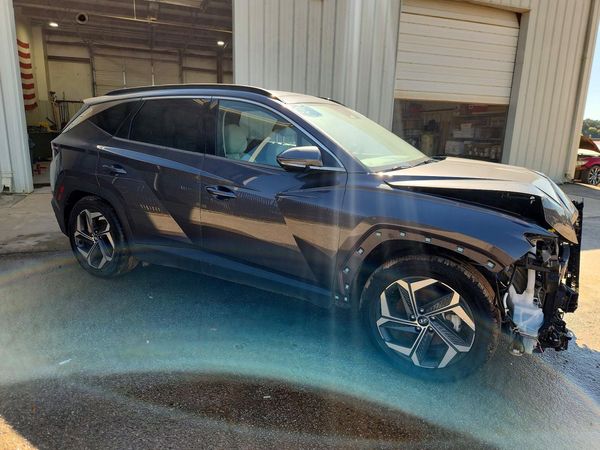 2022 HYUNDAI TUCSON Limited — Passenger 3/4