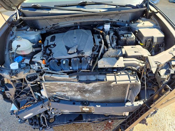 2022 HYUNDAI TUCSON Limited — Engine bay