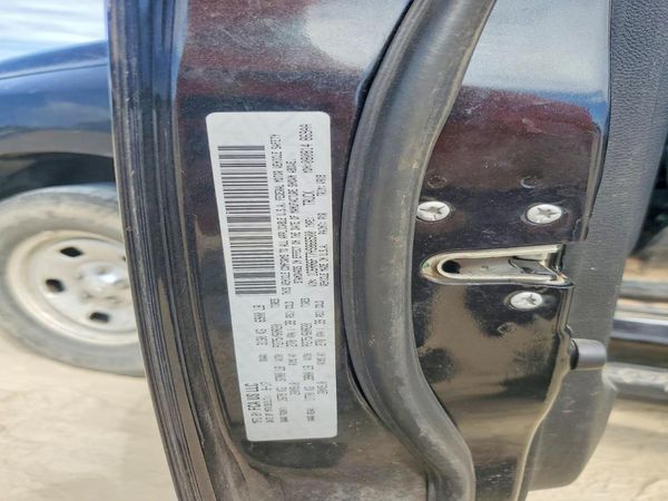 2017 RAM 1500 ST — VINS