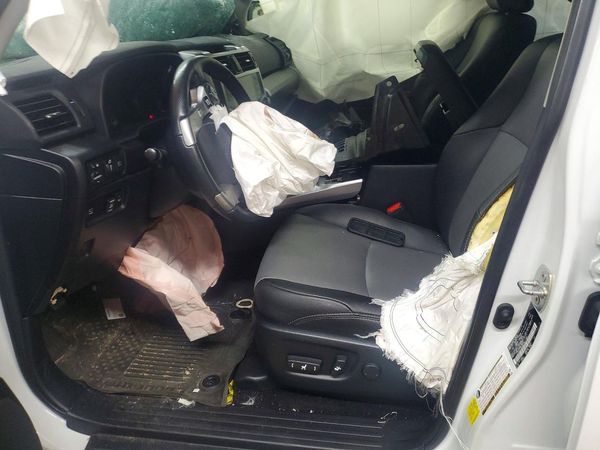 2024 TOYOTA 4RUNNER SR5 Prem — DENT