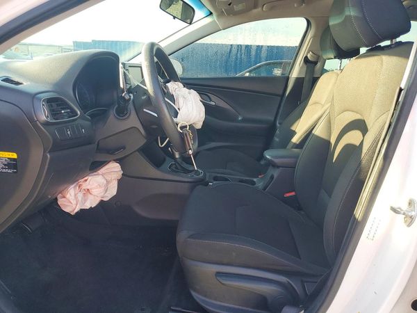 2018 HYUNDAI ELANTRA Elantra GT — DENT
