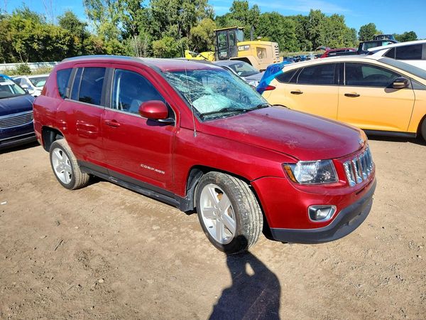 2014 JEEP COMPASS Latitude — Passenger 3/4