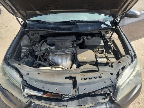 2016 TOYOTA CAMRY — Engine bay