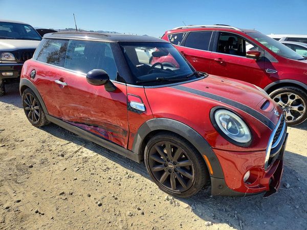 2015 MINI COOPER — Passenger 3/4