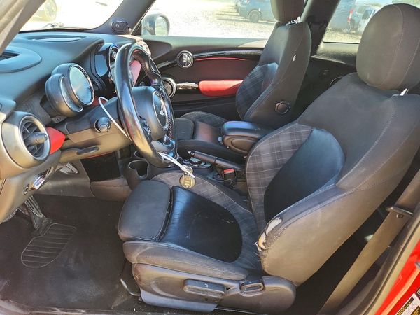2015 MINI COOPER — DENT