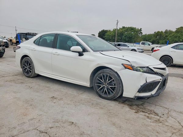 2021 TOYOTA CAMRY SE — Passenger 3/4