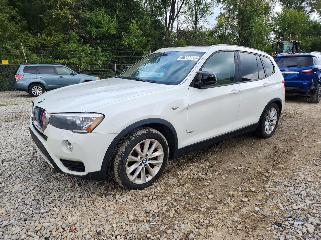 2015 BMW X3 xDrive28i — Front 3/4