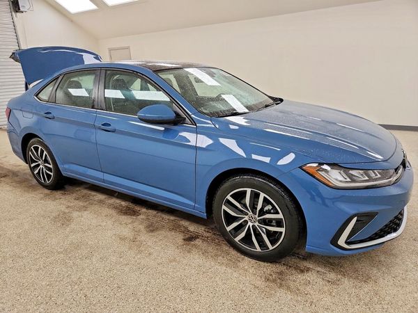 2026 VOLKSWAGEN JETTA SE — Passenger 3/4