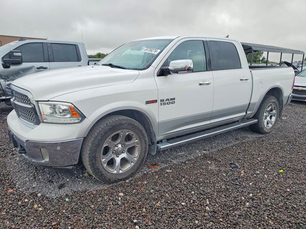 2014 RAM 1500 Laramie — Front 3/4