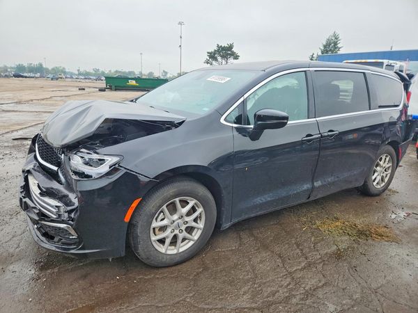 2026 CHRYSLER PACIFICA — Front 3/4