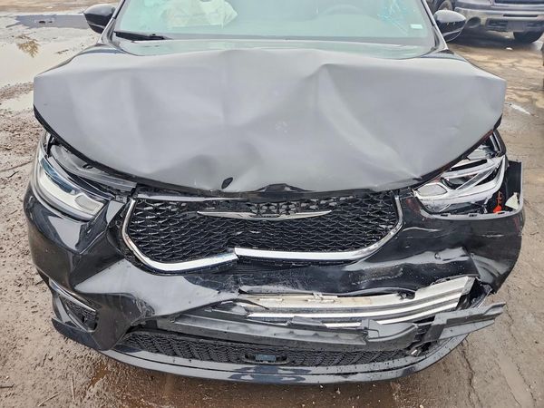 2026 CHRYSLER PACIFICA — Engine bay