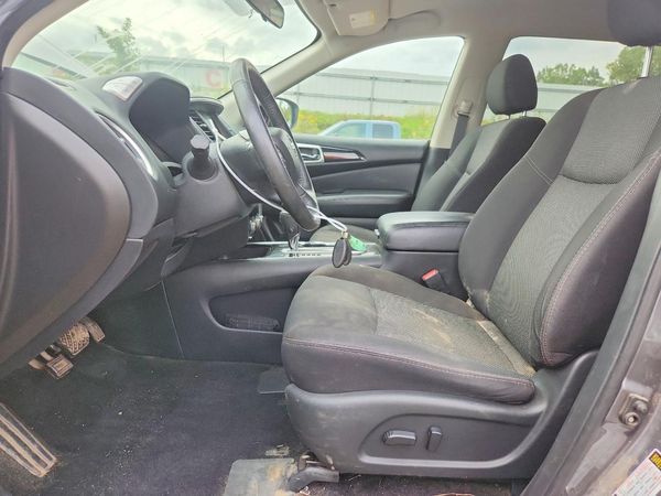 2019 NISSAN PATHFINDER — DENT