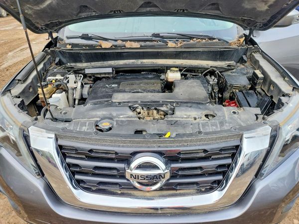 2019 NISSAN PATHFINDER — Engine bay