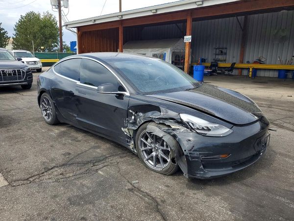 2020 TESLA MODEL 3 — Passenger 3/4