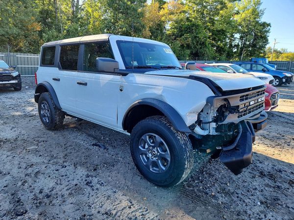 2026 FORD BRONCO — Passenger 3/4