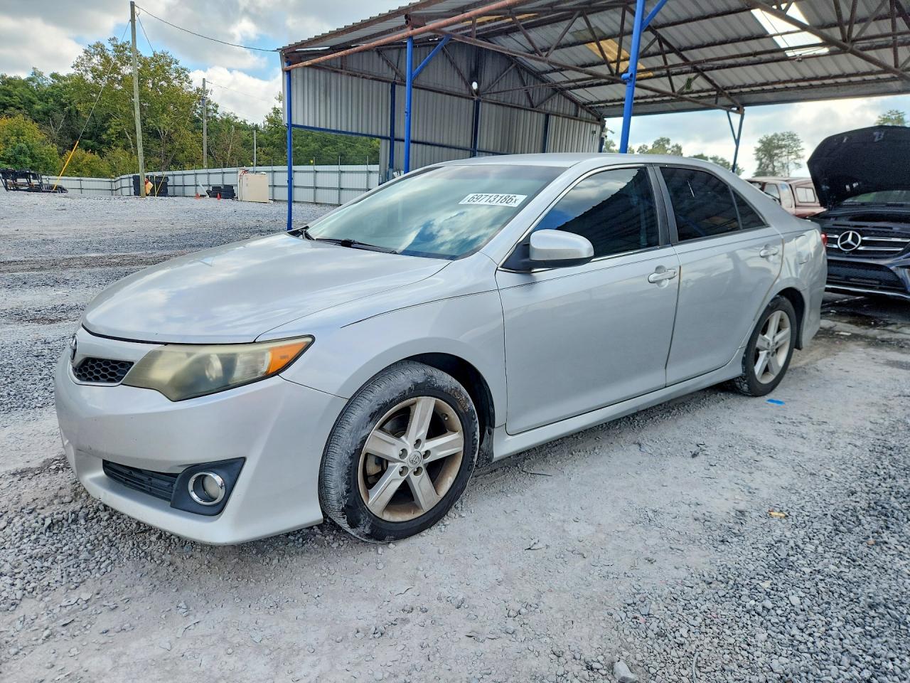 2014 TOYOTA CAMRY — Front 3/4