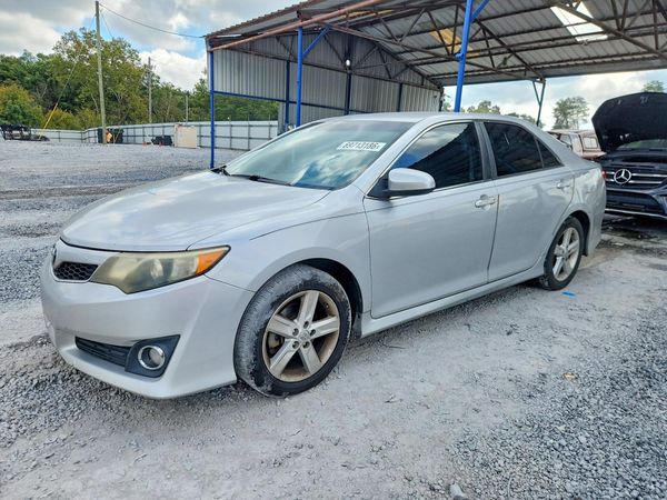 2014 TOYOTA CAMRY — DSFA — Front 3/4