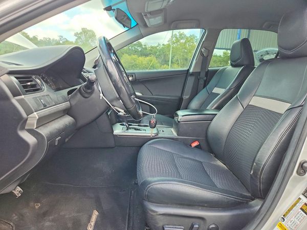 2014 TOYOTA CAMRY — DENT
