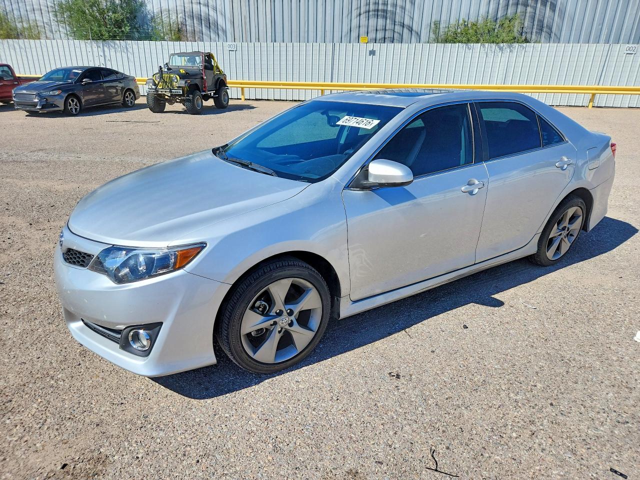 2014 TOYOTA CAMRY — Front 3/4