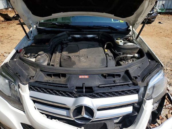 2015 MERCEDES-BENZ GLK-CLASS GLK350 4-MATIC — Engine bay