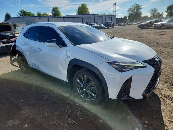 2019 LEXUS UX — Passenger 3/4
