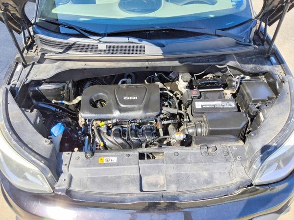 2018 KIA SOUL Base — Engine bay