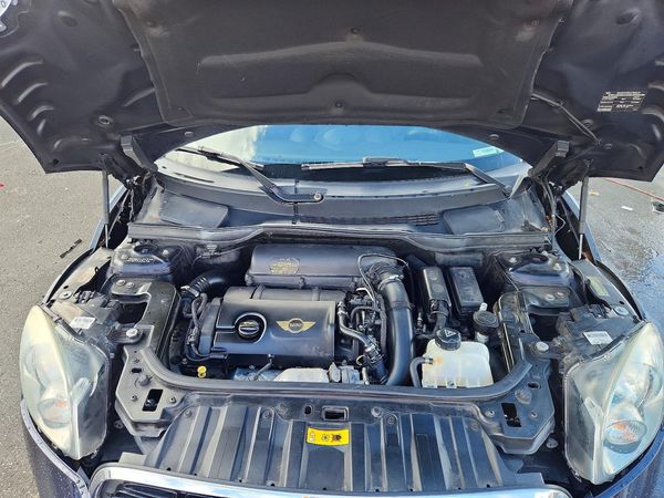 2015 MINI COOPER — Engine bay