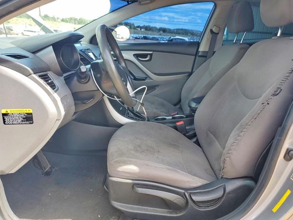 2015 HYUNDAI ELANTRA GLS(Middle) — DENT