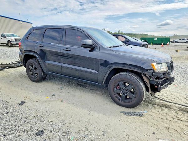 2012 JEEP GRAND CHER Laredo — Passenger 3/4