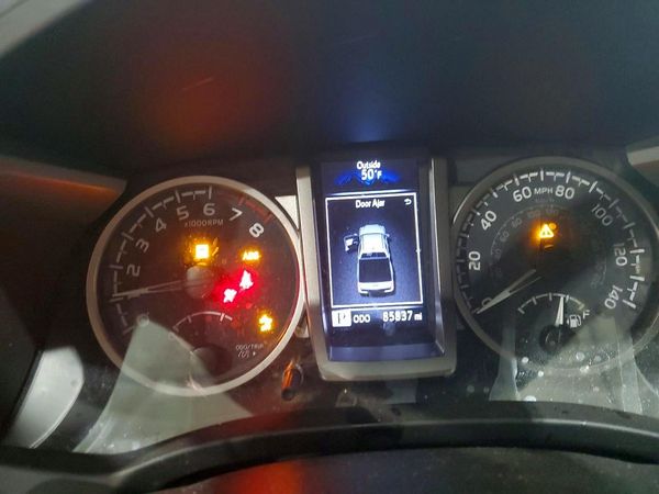 2021 TOYOTA TACOMA SR5
