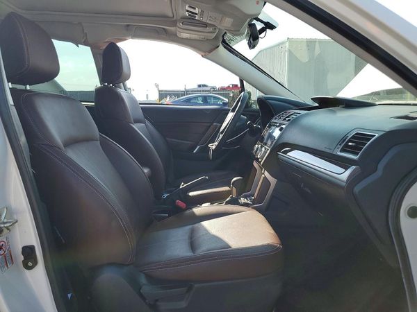 2018 SUBARU FORESTER — DENT