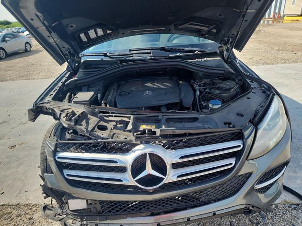 2018 MERCEDES-BENZ GLE GLE350 — Engine bay