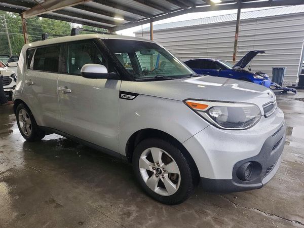 2017 KIA SOUL Base — Passenger 3/4