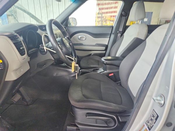 2017 KIA SOUL Base — DENT